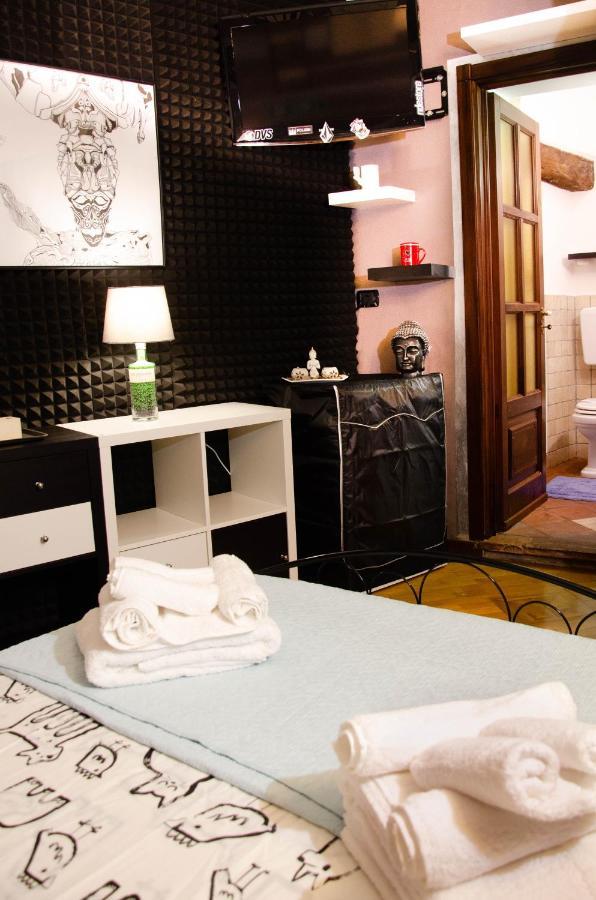 Holiday House Antica Dimora Soggiorni In Langa Centro Storico La Morra Zewnętrze zdjęcie