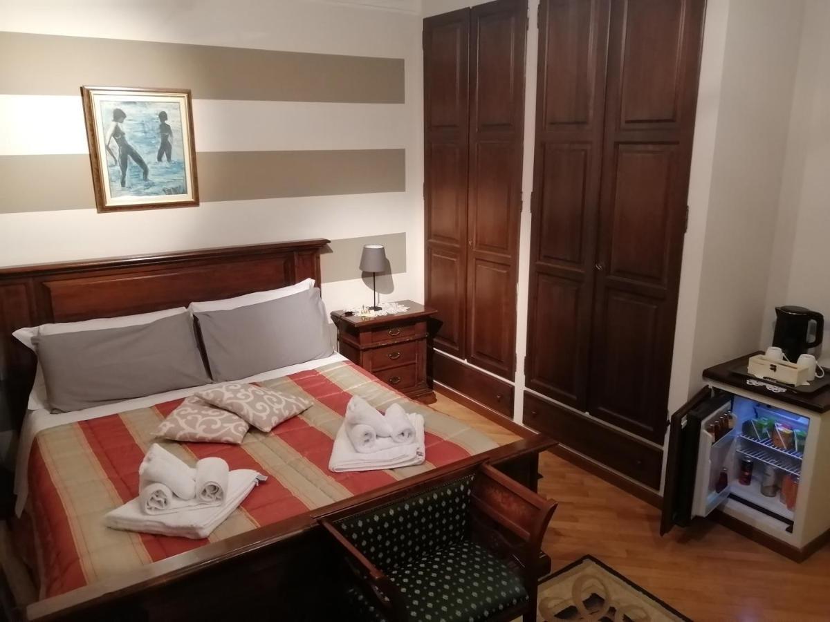 Holiday House Antica Dimora Soggiorni In Langa Centro Storico La Morra Zewnętrze zdjęcie