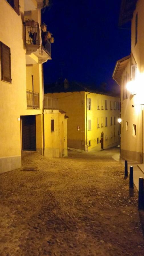 Holiday House Antica Dimora Soggiorni In Langa Centro Storico La Morra Zewnętrze zdjęcie