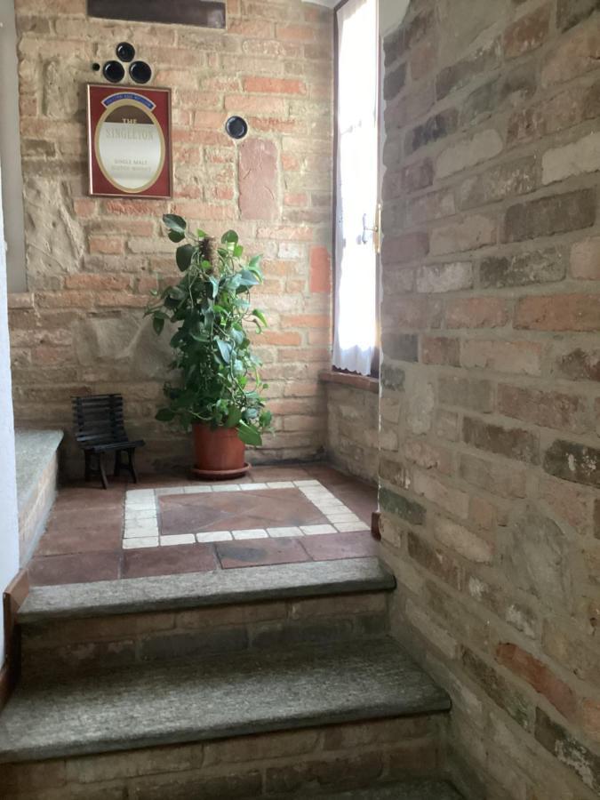 Holiday House Antica Dimora Soggiorni In Langa Centro Storico La Morra Zewnętrze zdjęcie