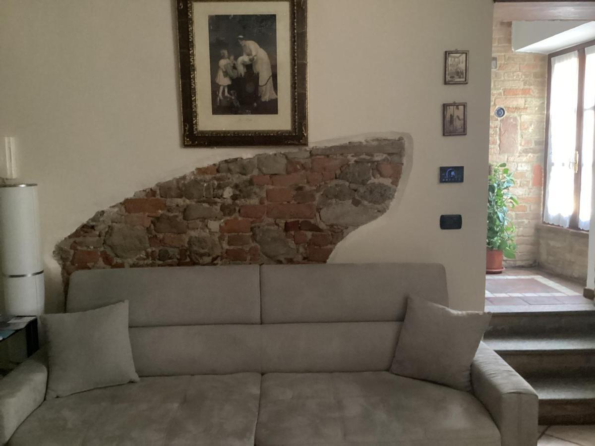 Holiday House Antica Dimora Soggiorni In Langa Centro Storico La Morra Zewnętrze zdjęcie